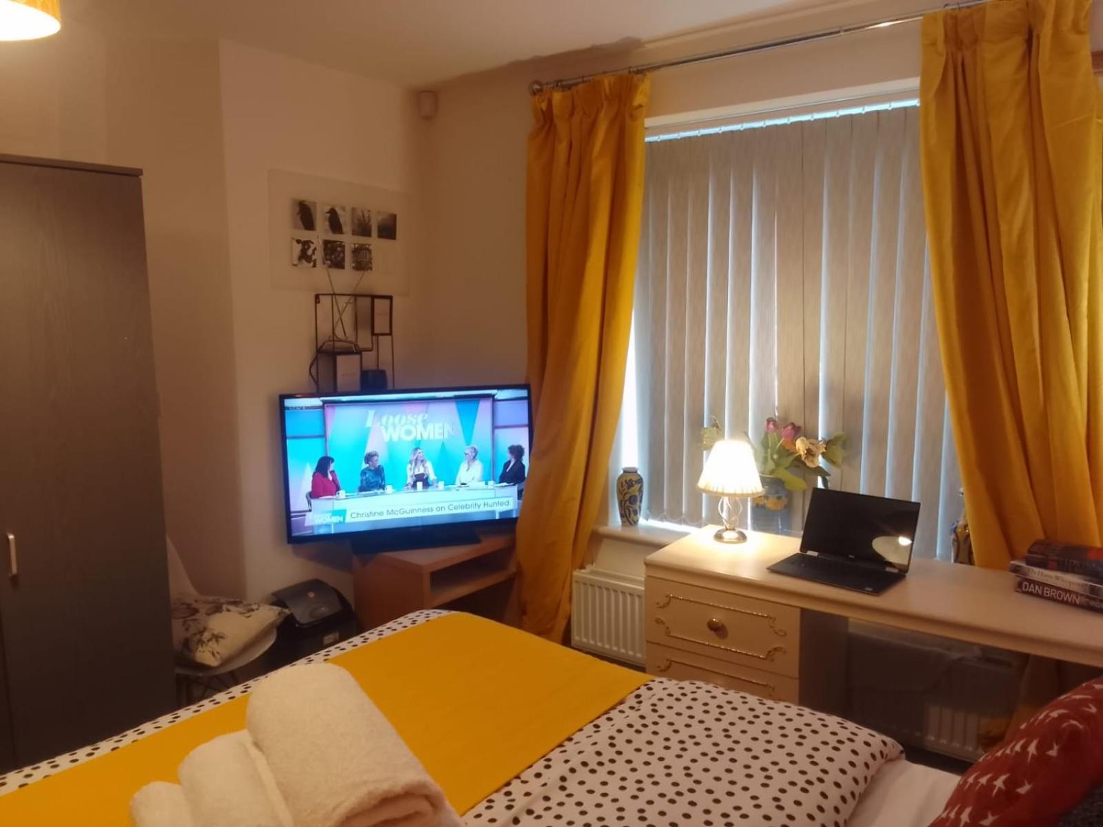 Cosy Stay In Walsall By Ideal Home Bloxwich Exteriér fotografie